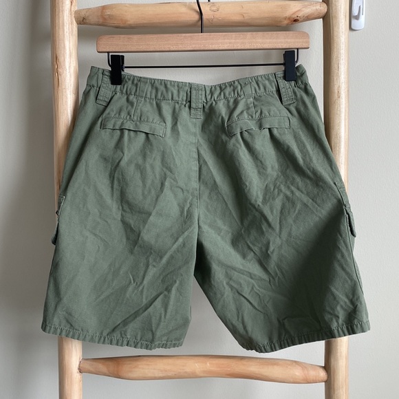 Sundance Utility Cargo Green Shorts Sz 8P - Picture 4 of 5